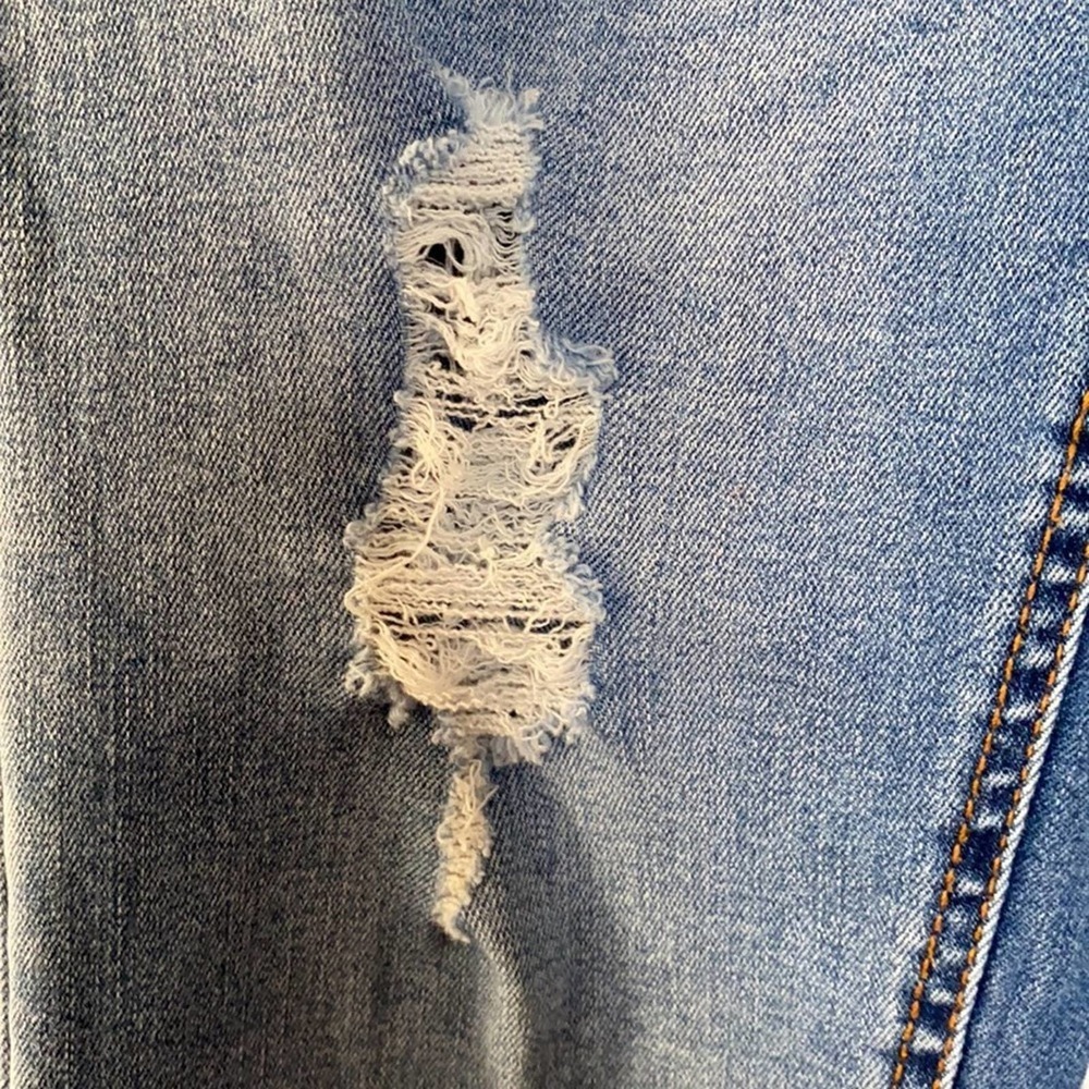Forever 21 Womens Blue Ripped knees Distressed Straight Jeans Size 30 - Picture 4 of 5